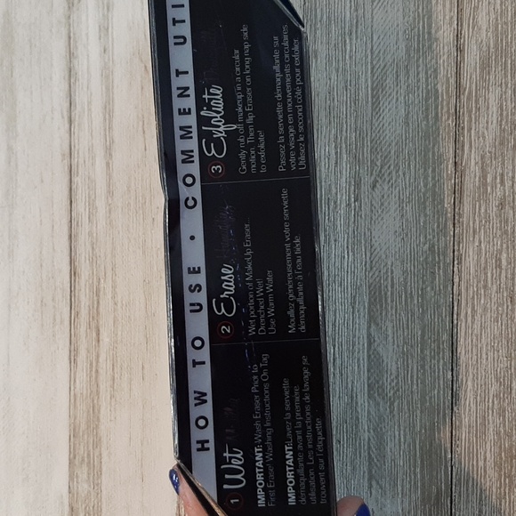 Make Up Eraser - Picture 2 of 3